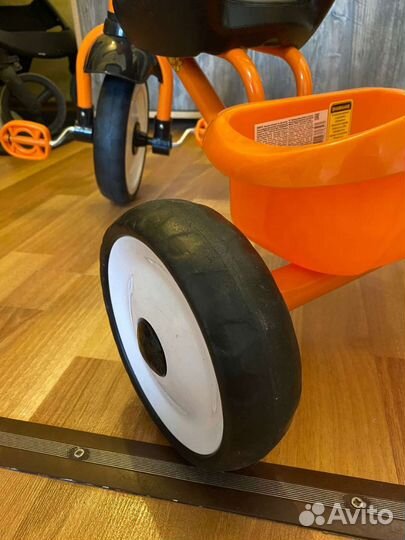 Трехколесный велосипед