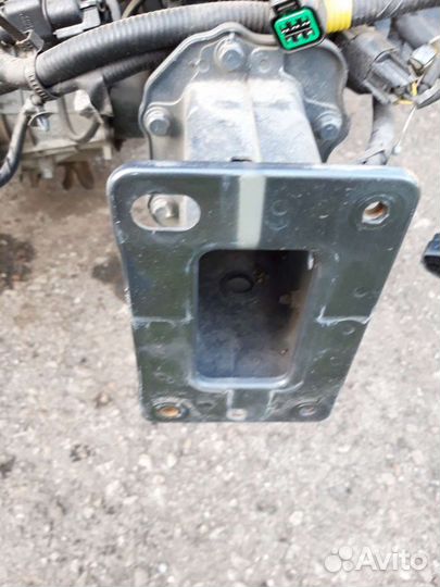 Кронштейн передний усилителя бампера Hyundai i30