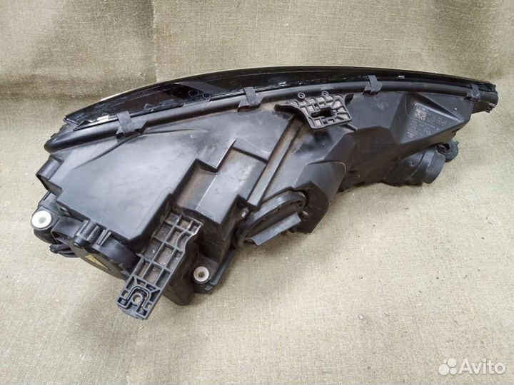 Фара левая Audi A4 8W0941005 Vag