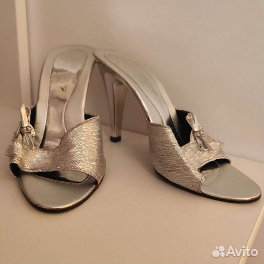 Японские босоножки