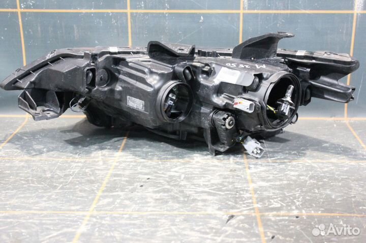 Фара правая - Mitsubishi Outlander 3