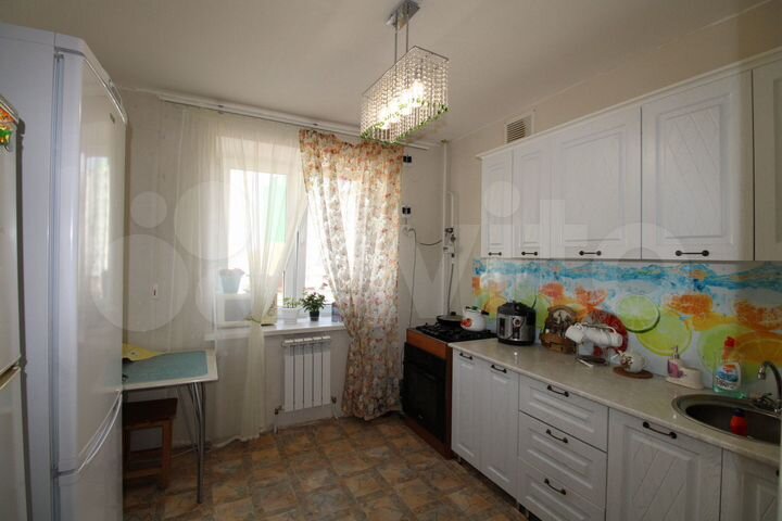 2-к. квартира, 50 м², 4/9 эт.