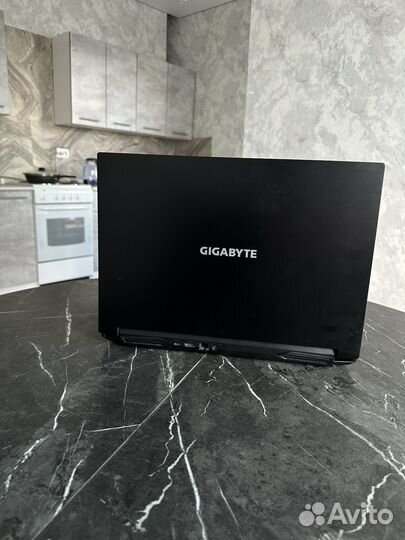 Ноутбук gigabyte g5