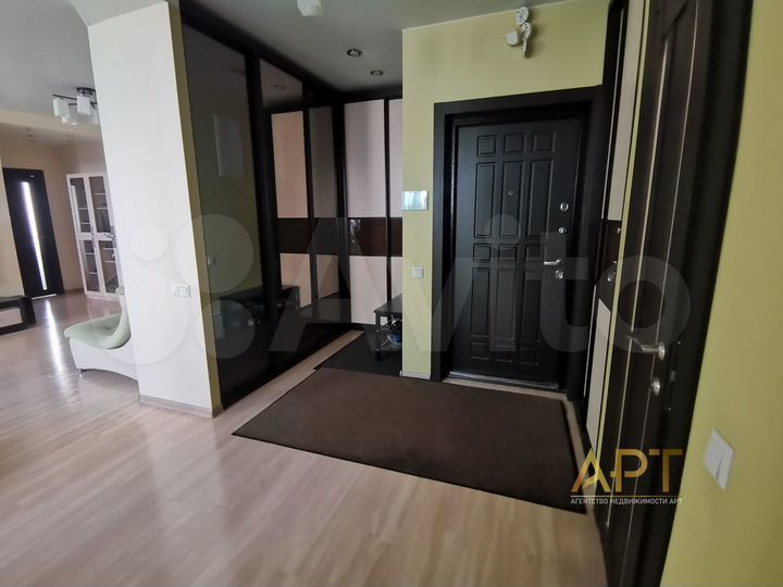 3-к. квартира, 92 м², 8/23 эт.