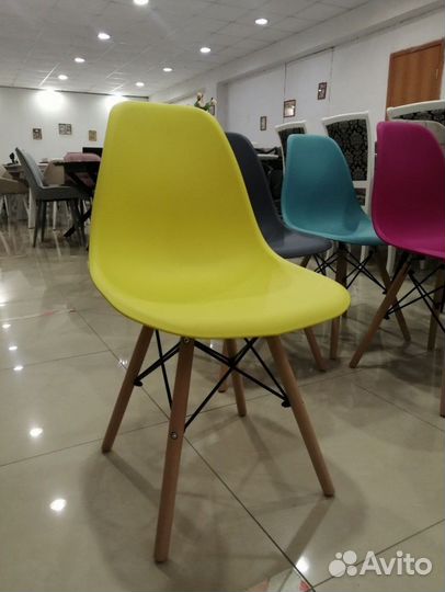 Стул кухонный «Eames DSW»