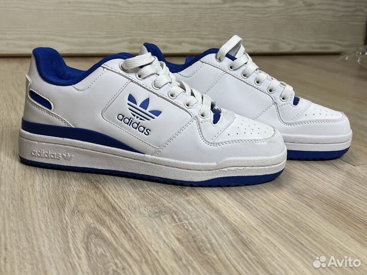 Кроссовки Adidas (новые) 37 размер