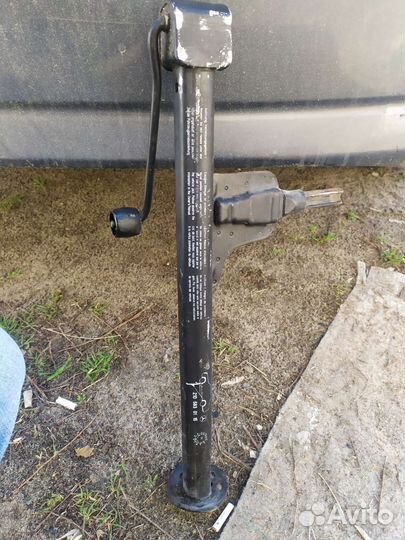 Домкрат от мерседес