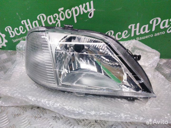Фара передняя правая передняя Renault Logan 1