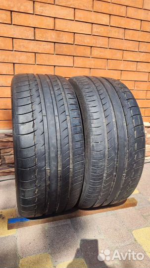 Michelin Pilot Sport 235/35 R19