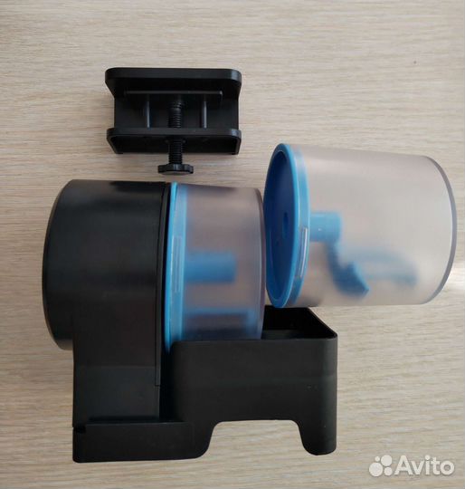 Автоматическая кормушка для рыб