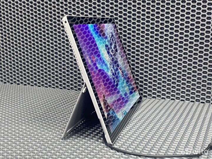 Планшет Microsoft Surface Pro 4