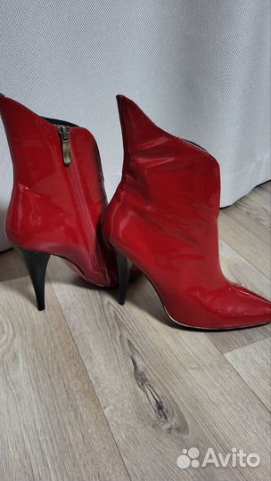 Ботильоны красные лак кожа