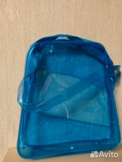 Косметички пластиковые на молнии несколько