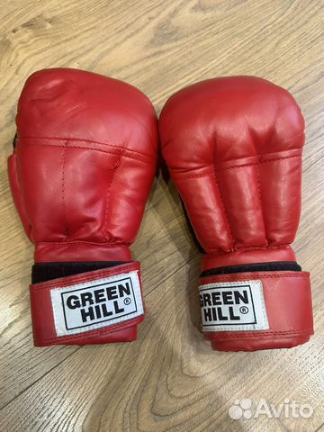 Боксерские перчатки