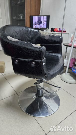 Парикмахерское кресло бу