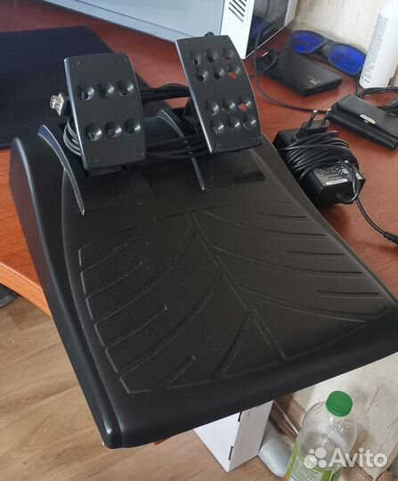 Руль Logitech Driving Force GT