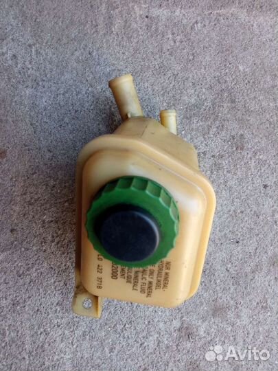 WV Touareg 7L бачок гидроусилителя 7L0422371B гур