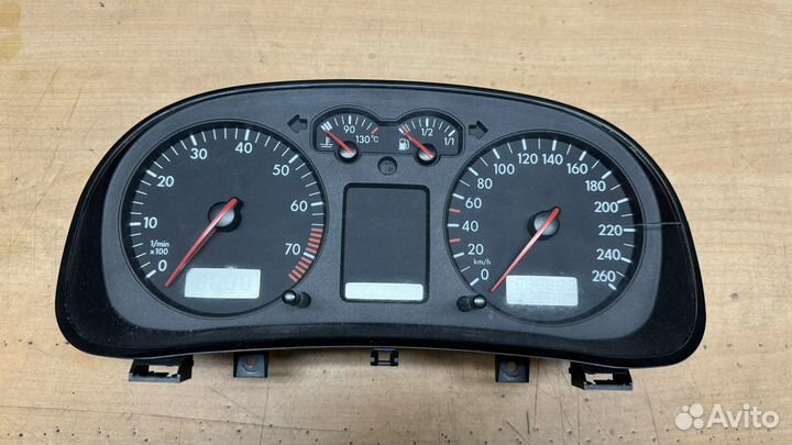 Приборная панель Volksvagen Bora/Golf 4