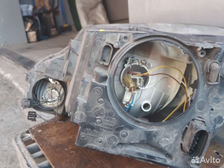 Фара правая skoda yeti