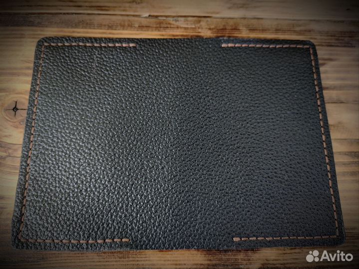 Кожаная обложка на паспорт