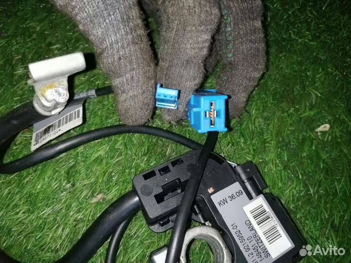 Клемма аккумулятора минус BMW 3 61129123571