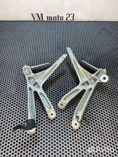 Подножки пассажира honda vfr 1200 2010-16