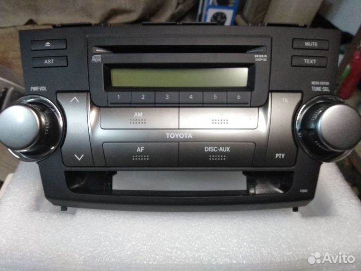 Штатная магнитола Toyota Highlander 2010-2013г.в