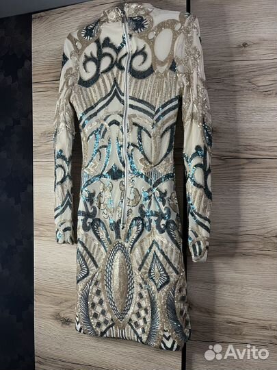 Платье с пайетками