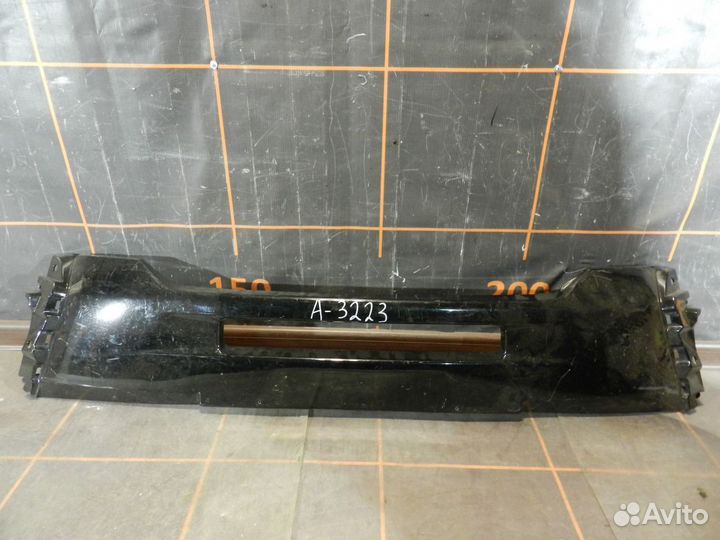 Накладка бампера переднего-Mitsubishi Outlander