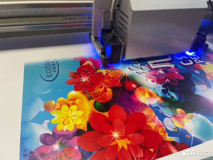 Уф печать на самоклеющейся пленке, пластике, и тд