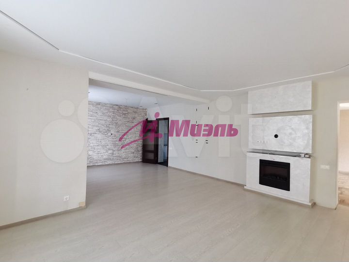 Коттедж 300 м² на участке 15 сот.