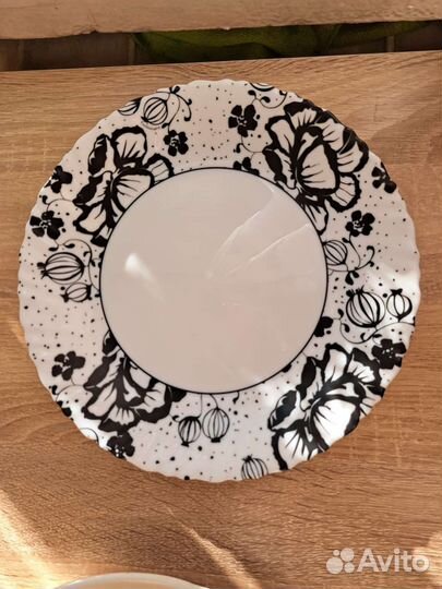 Тарелки большие плоские