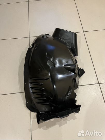 Правый передний подкрылок Mercedes W204 новый