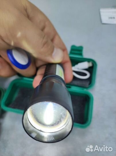 Фонарь светодиодный аккумуляторный