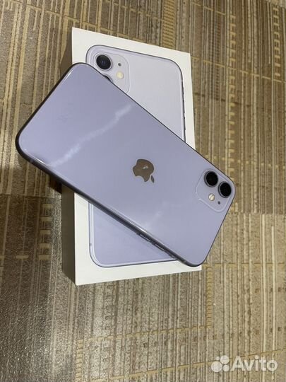 Телефон iPhone 11