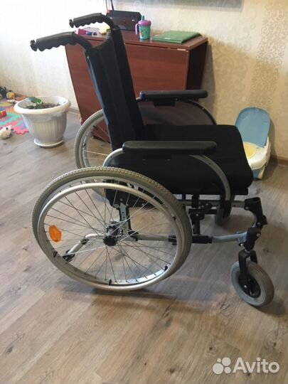 Коляска инвалидная