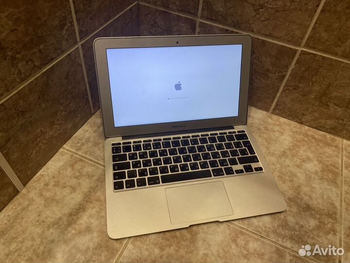 Macbook air 2011 года