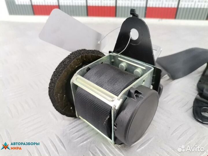 Ремень безопасности Toyota Avensis 3 (T270) 2010