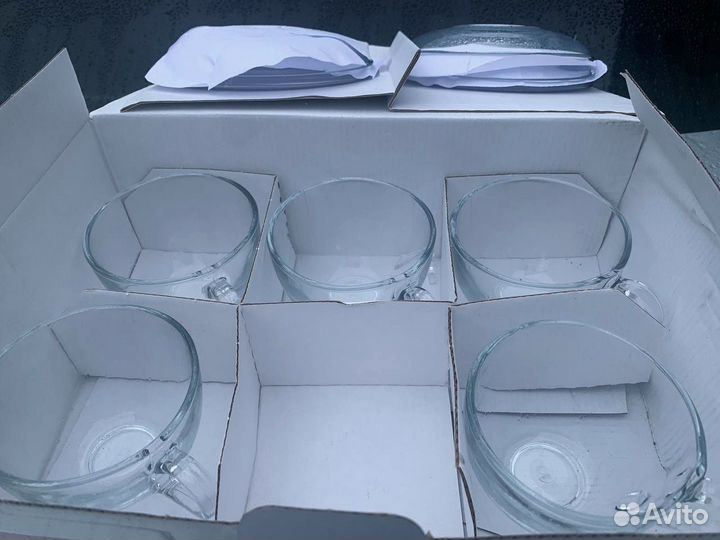 Чайные чашки с блюдцами