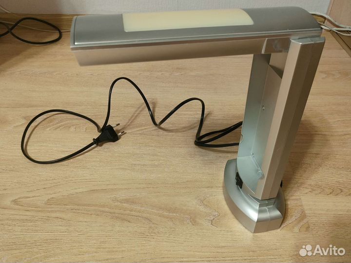 Светильник настольный