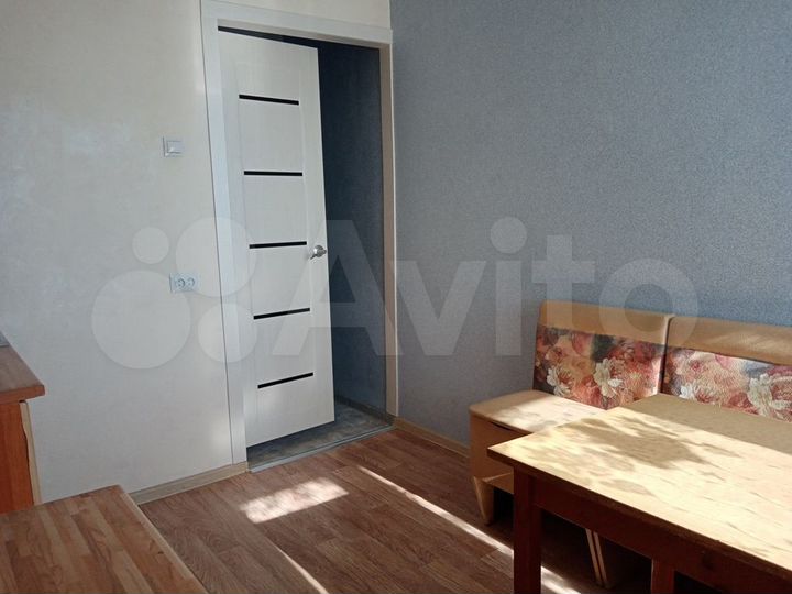 2-к. квартира, 52 м², 4/9 эт.