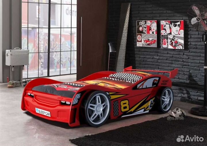 Детская кровать машина