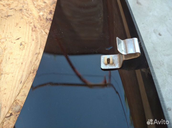 Дефлектор капота на LADA vesta