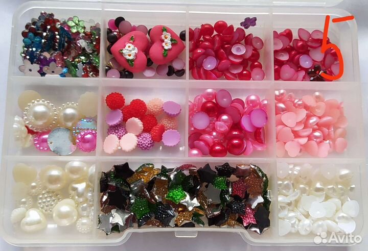 Кабошоны, жемчуг, полубусы, стразы, пуговицы