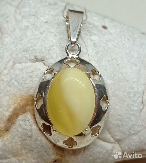 Серебряный кулон калининградский янтарь