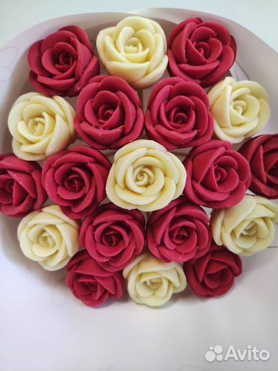Розы из Белого Шоколада - 19 шт в Букете
