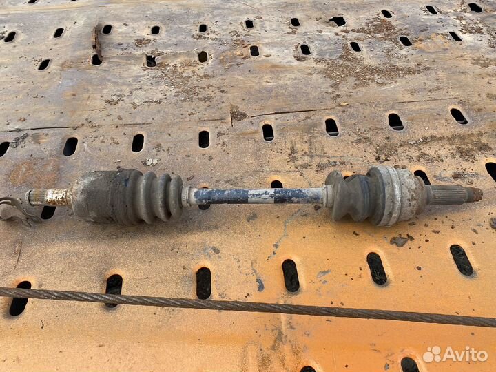 Привод передний левый Kia Spectra АКПП