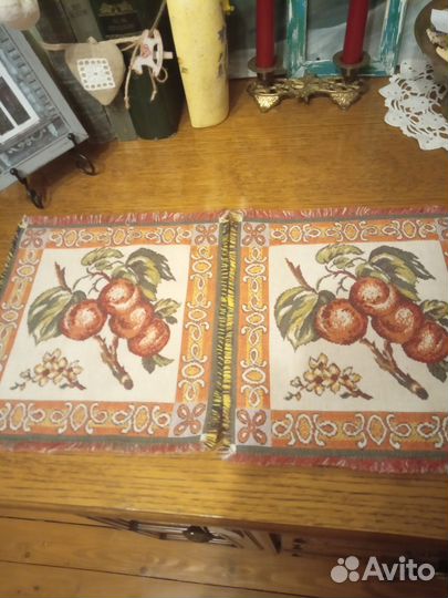 Салфетка из гобелена 25х25см