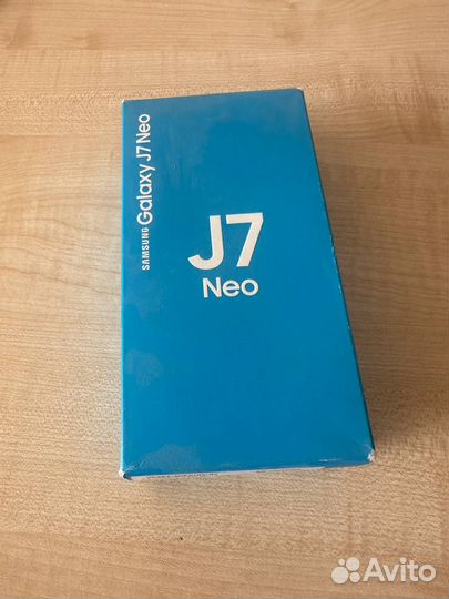 Samsung Galaxy J7 NEO SM-J701F/DS Gold Коробка