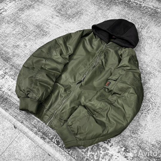 Оверсайз Бомбер Balenciaga Type На Руках